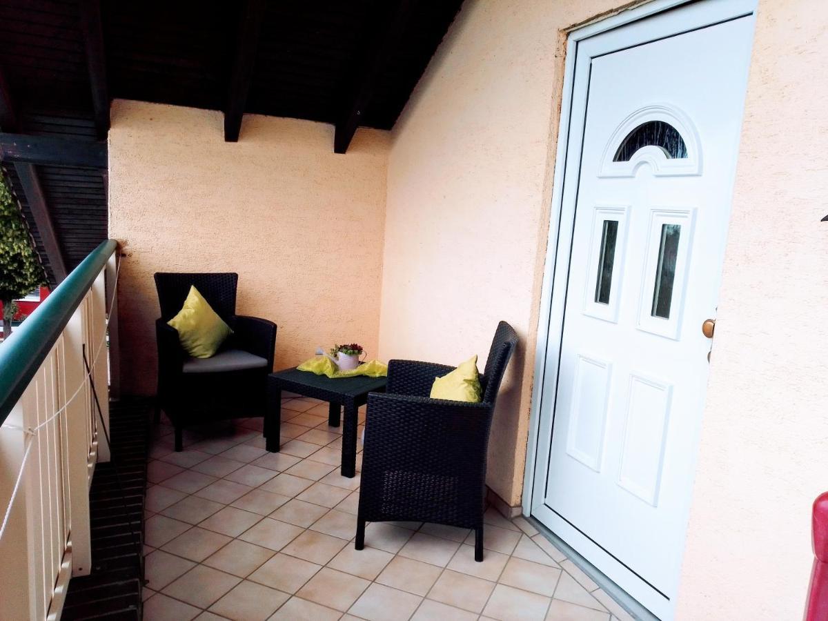Apartament Haus Heidrun Dolgesheim Zewnętrze zdjęcie